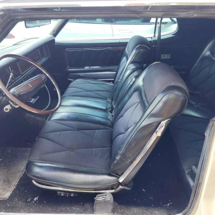 1969 Lincoln Continental Mark III - Image 11 of 12