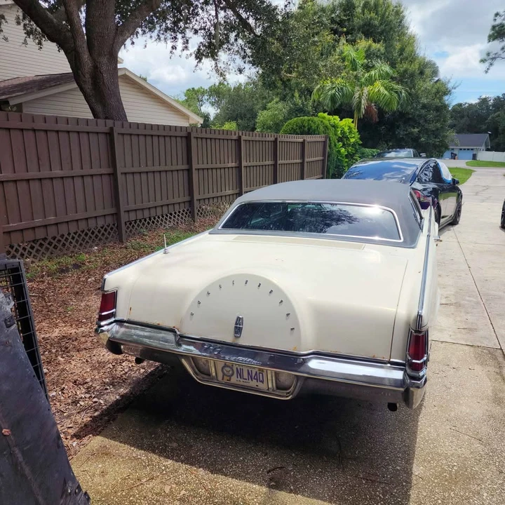 1969 Lincoln Continental Mark III - Image 3 of 12