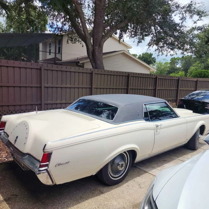 1969 Lincoln Continental Mark III - Image 2 of 12