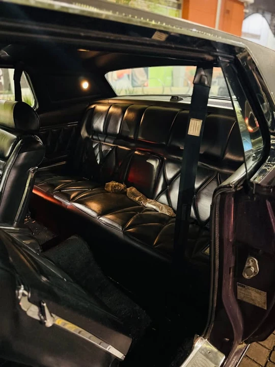 1969 Lincoln Continental Mark III - Image 9 of 17