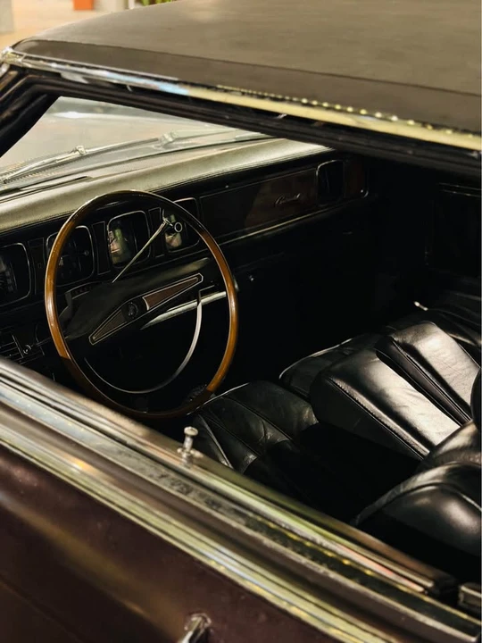 1969 Lincoln Continental Mark III - Image 7 of 17