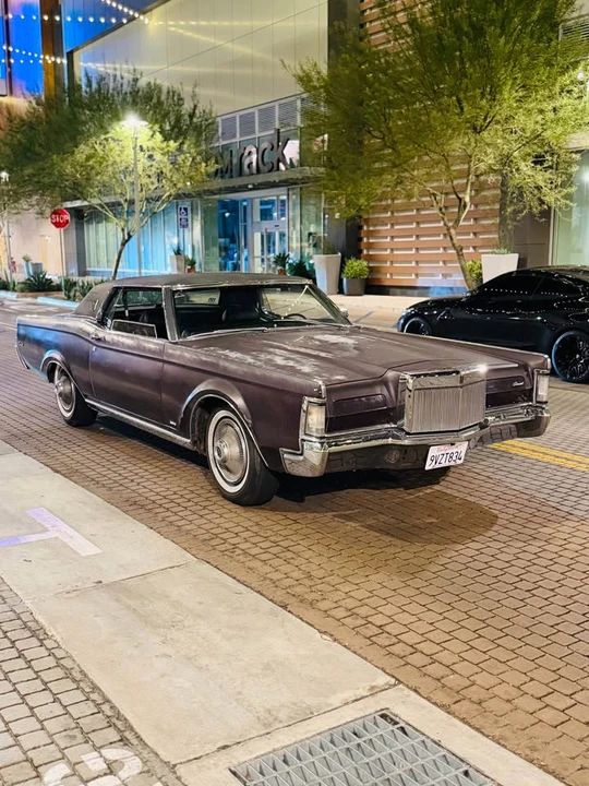 1969 Lincoln Continental Mark III - Image 4 of 17