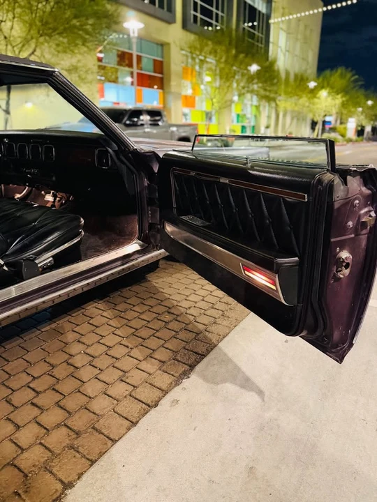 1969 Lincoln Continental Mark III - Image 14 of 17