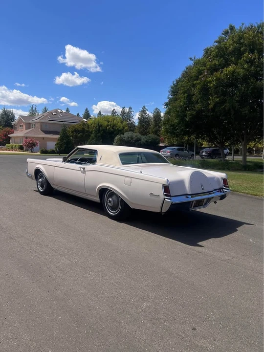 1969 Lincoln Continental Mark III - Image 6 of 18
