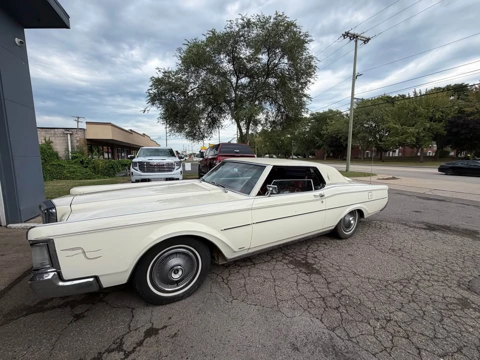 1969 Lincoln Continental Mark III - Image 4 of 12