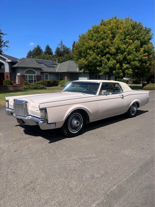 1969 Lincoln Continental Mark III - Image 5 of 18
