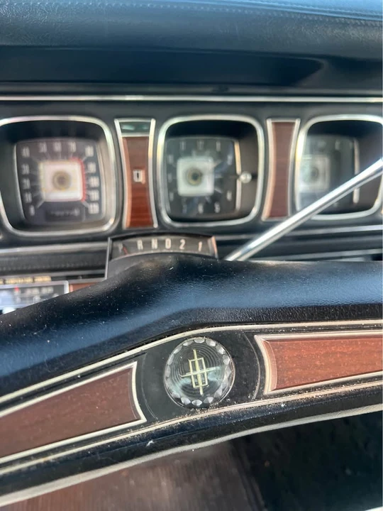 1969 Lincoln Continental Mark III - Image 14 of 18