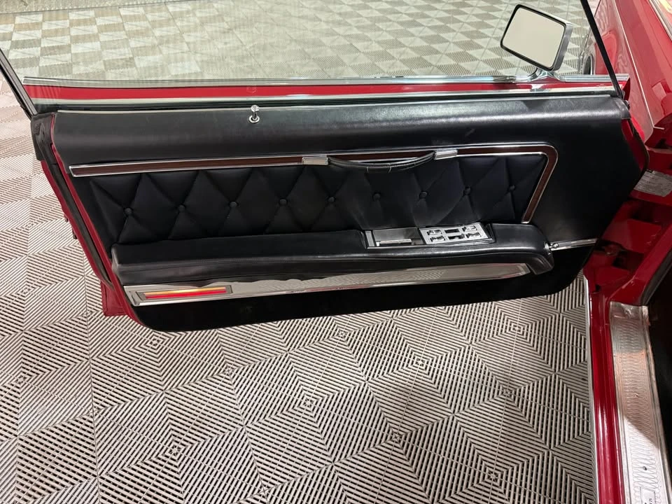 1969 Lincoln Continental Mark III - Image 13 of 20