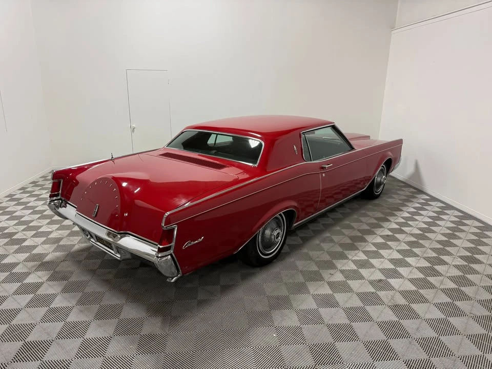 1969 Lincoln Continental Mark III - Image 7 of 20