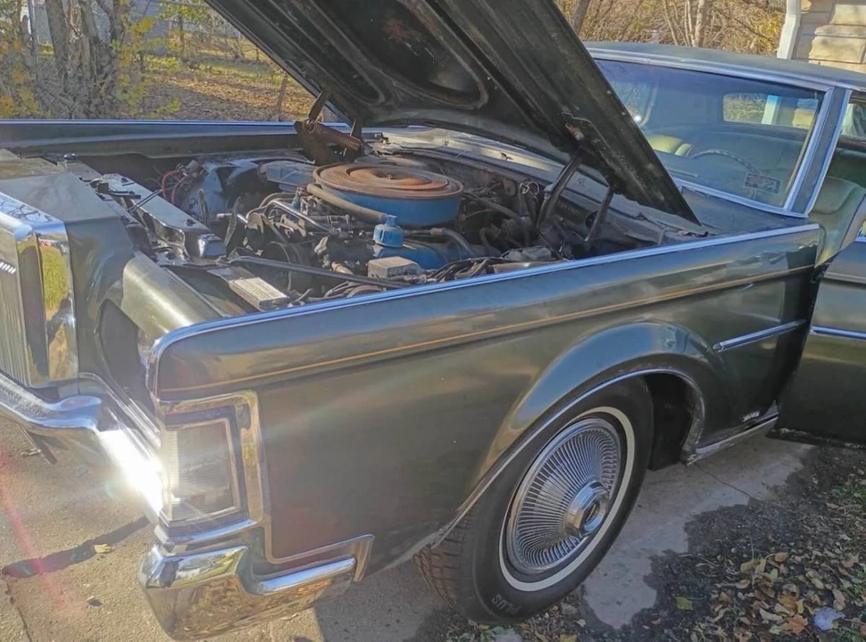 1969 Lincoln Continental 4th Gen - Image 12 of 13
