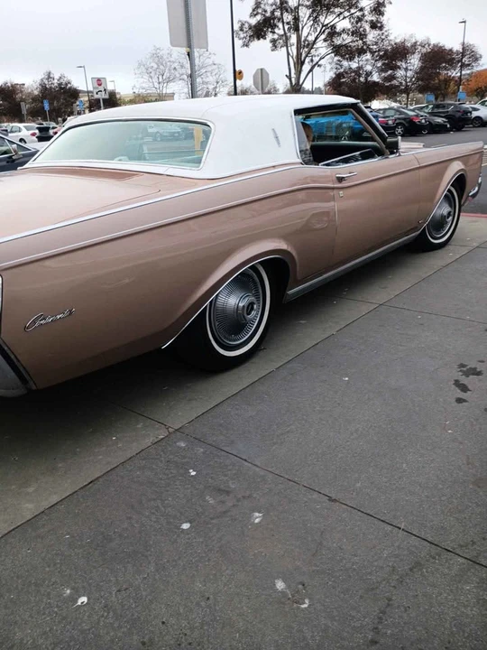 1969 Lincoln Continental 4th Gen - Image 12 of 20