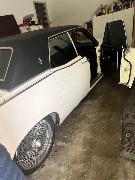 1969 Lincoln Continental 4th Gen - Image 7 of 10