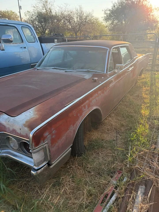 1969 Lincoln Continental 4th Gen - Image 2 of 5
