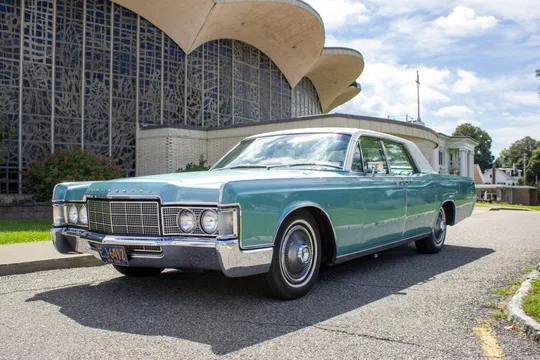 1969 Lincoln Continental Sedan