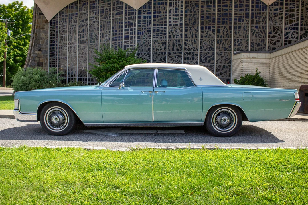 1969 Lincoln Continental 4th Gen - Image 3 of 31