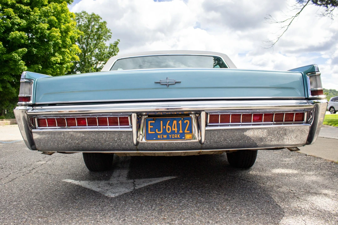 1969 Lincoln Continental 4th Gen - Image 17 of 31