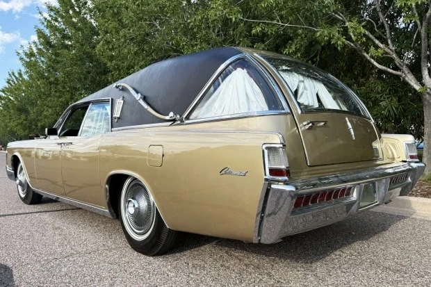 1969 Lincoln Continental 4th Gen - Image 2 of 10