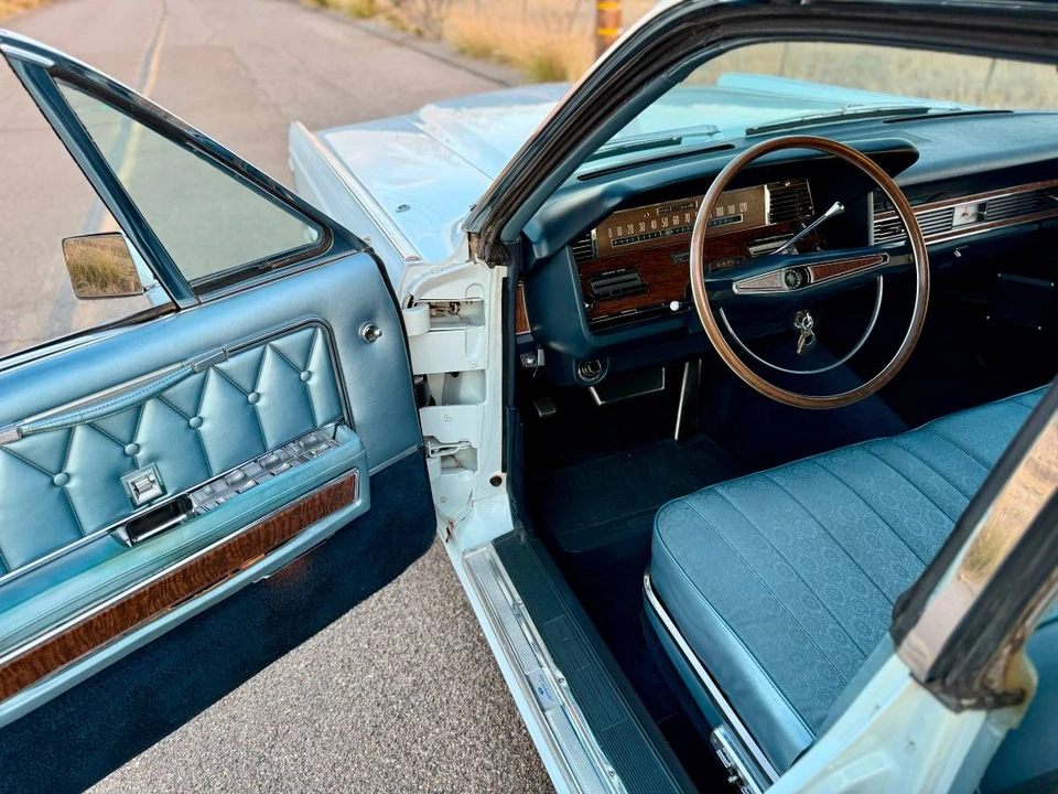 1969 Lincoln Continental 4th Gen - Image 13 of 24