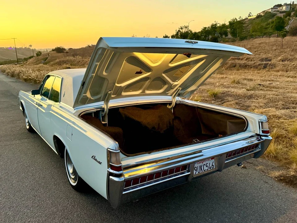 1969 Lincoln Continental 4th Gen - Image 11 of 24