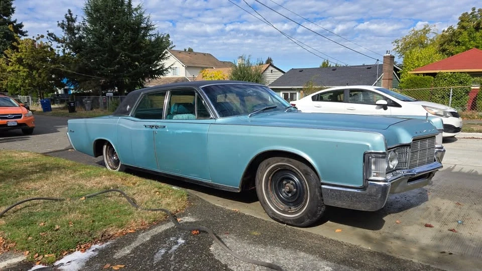 1969 Lincoln Continental 4th Gen - Image 9 of 10