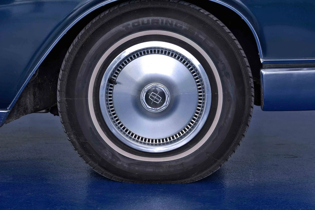 1969 Lincoln Continental 4th Gen - Image 18 of 31
