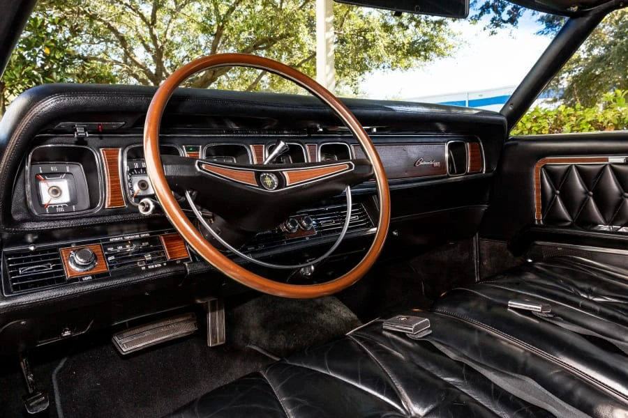 1969 Lincoln Continental Mark III - Image 5 of 13