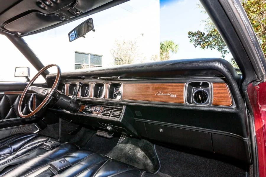 1969 Lincoln Continental Mark III - Image 8 of 13