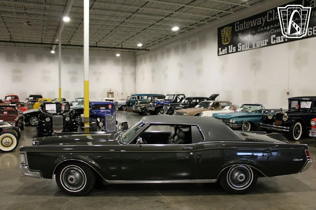 1969 Lincoln Continental Mark III - Image 3 of 12