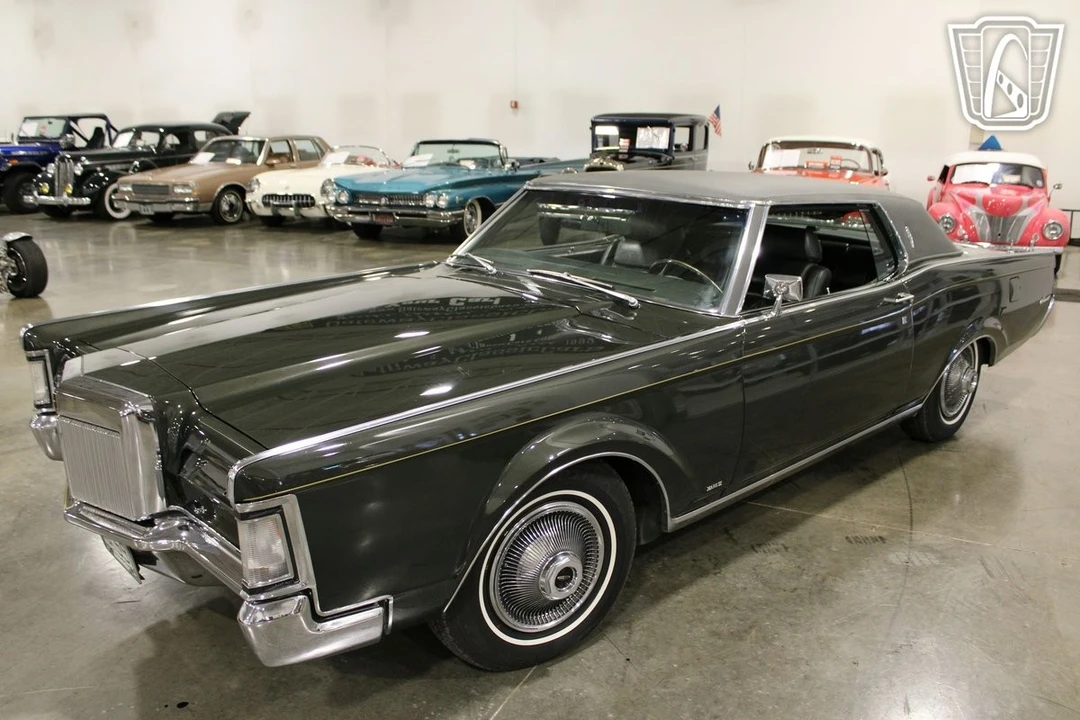 1969 Lincoln Continental Mark III - Image 4 of 12