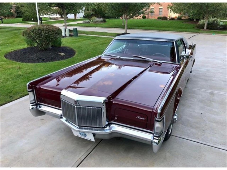 1969 Lincoln Continental Mark III - Image 8 of 10