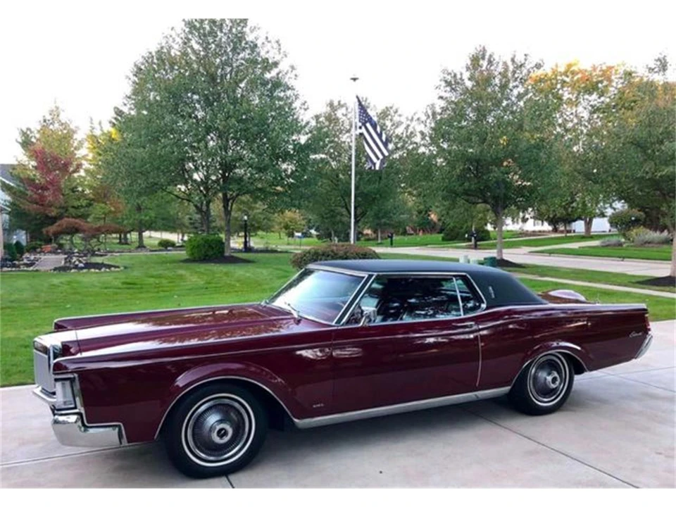 1969 Lincoln Continental Mark III - Image 3 of 10