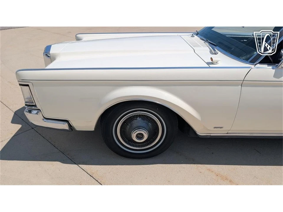 1969 Lincoln Continental Mark III - Image 26 of 31