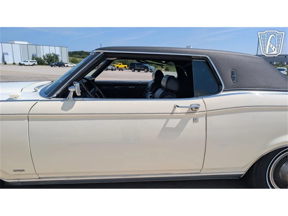 1969 Lincoln Continental Mark III - Image 30 of 31
