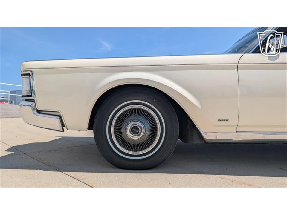 1969 Lincoln Continental Mark III - Image 28 of 31