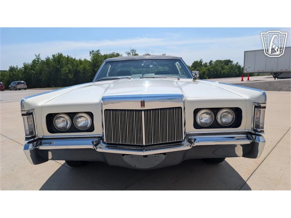 1969 Lincoln Continental Mark III - Image 24 of 31