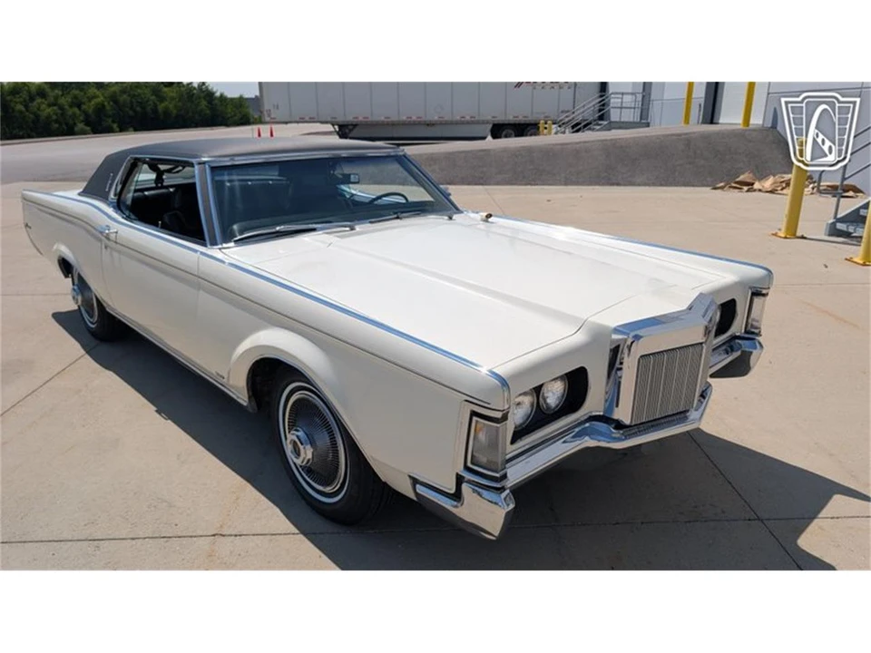 1969 Lincoln Continental Mark III - Image 20 of 31