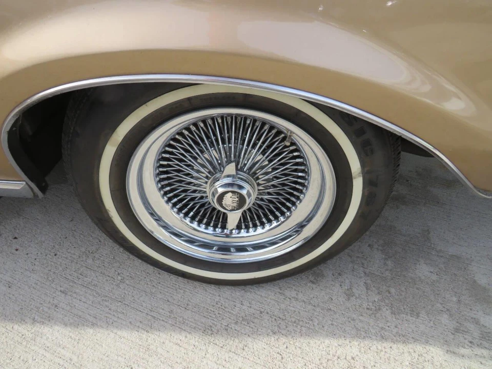1969 Lincoln Continental Mark III - Image 7 of 7