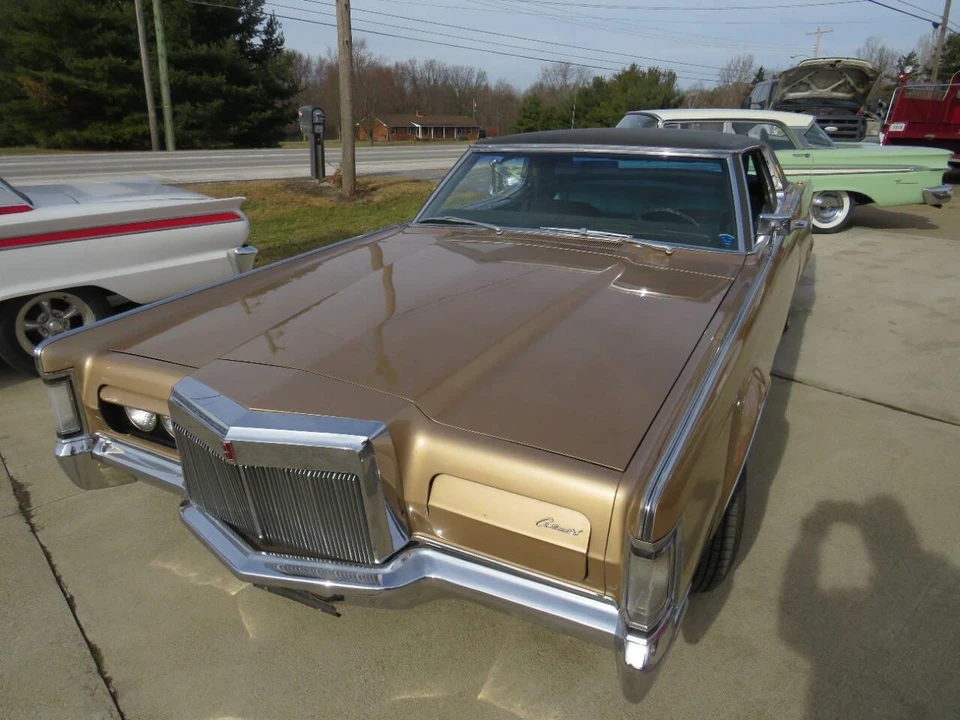 1969 Lincoln Continental Mark III - Image 2 of 7