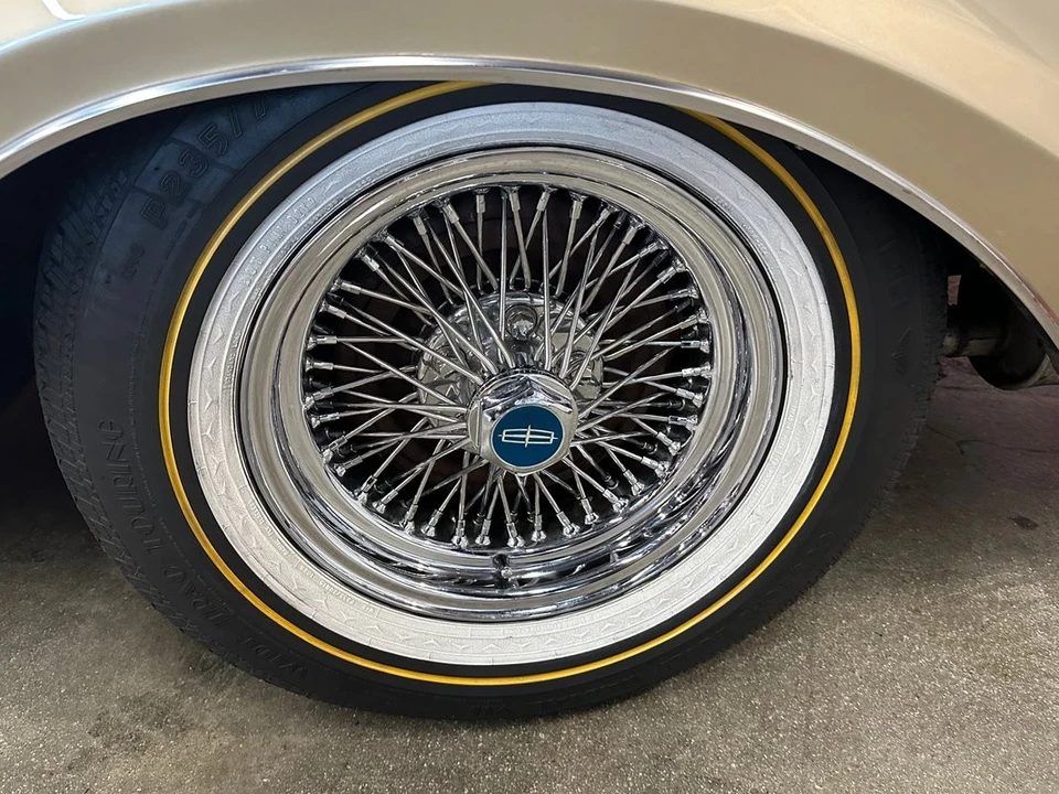 1969 Lincoln Continental Mark III - Image 30 of 31