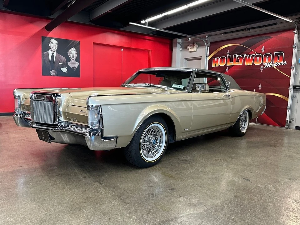 1969 Lincoln Continental Mark III - Image 2 of 31