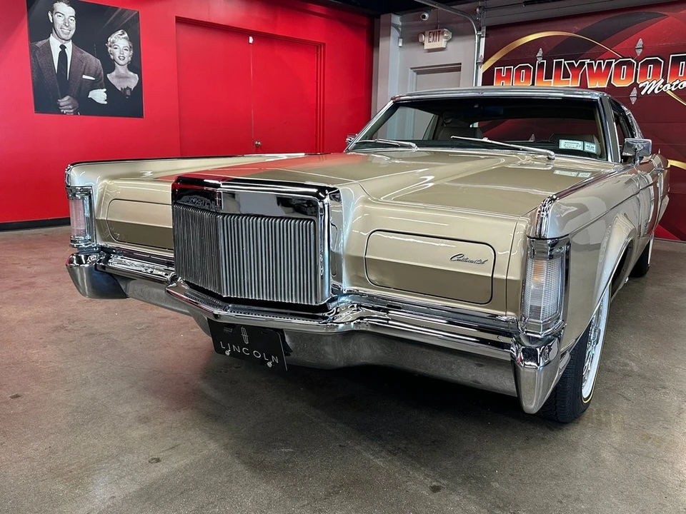 1969 Lincoln Continental Mark III - Image 4 of 31