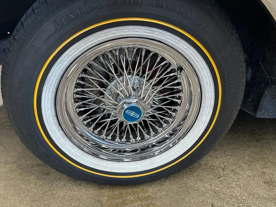 1969 Lincoln Continental Mark III - Image 29 of 31