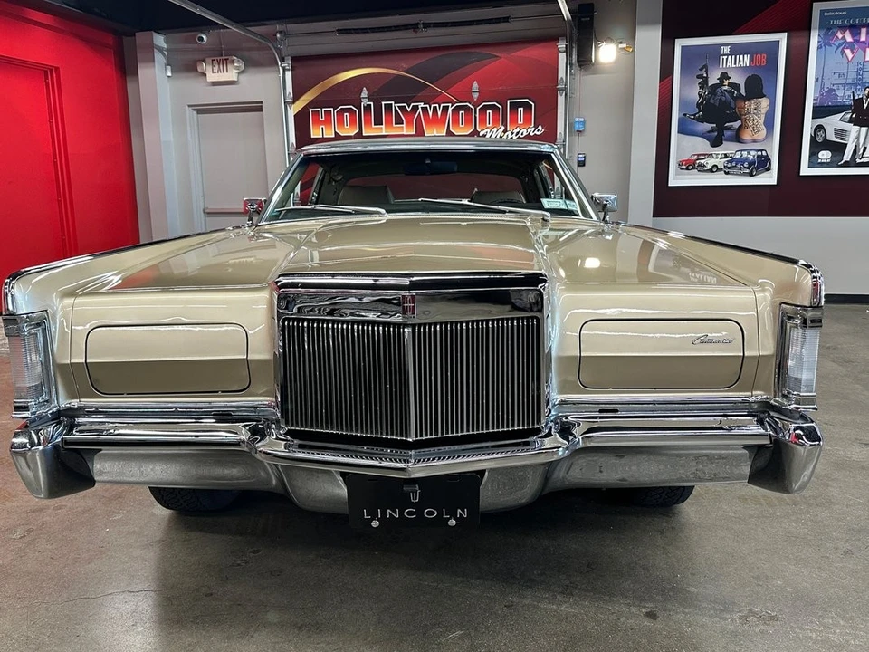 1969 Lincoln Continental Mark III - Image 5 of 31