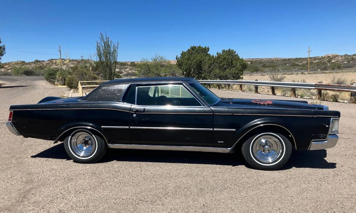 1969 Lincoln Continental Mark III - Image 8 of 24