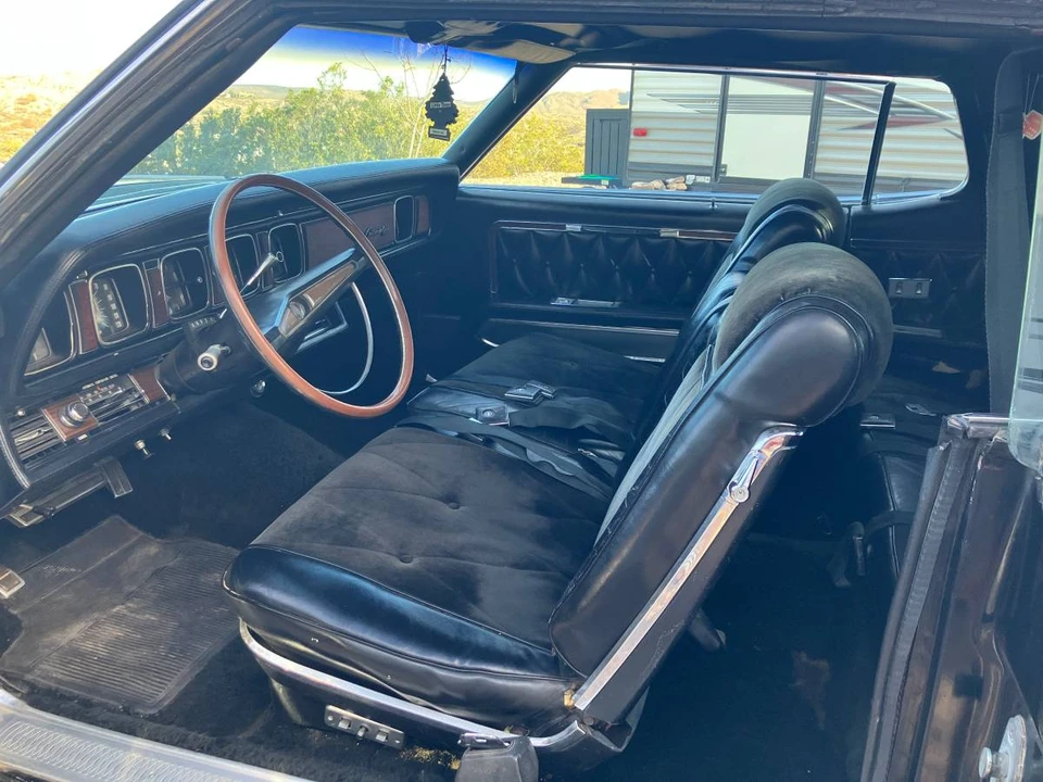1969 Lincoln Continental Mark III - Image 14 of 24