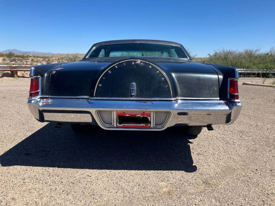 1969 Lincoln Continental Mark III - Image 8 of 24