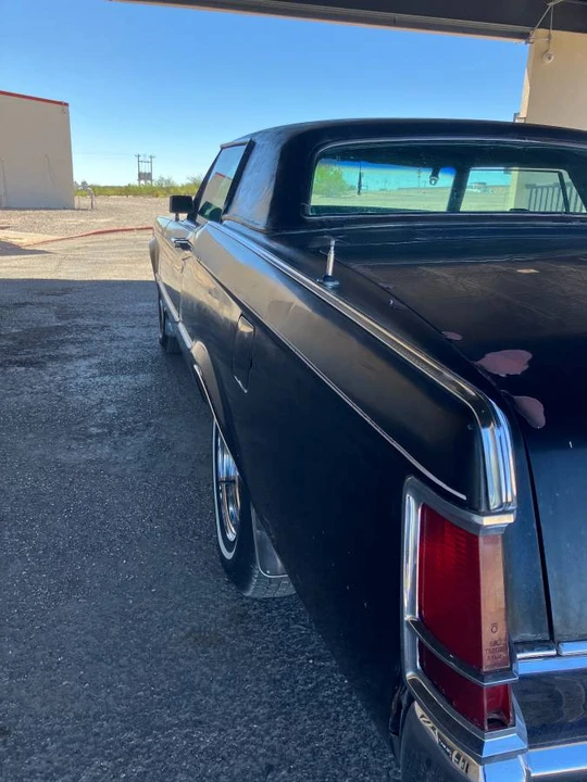 1969 Lincoln Continental Mark III - Image 18 of 24