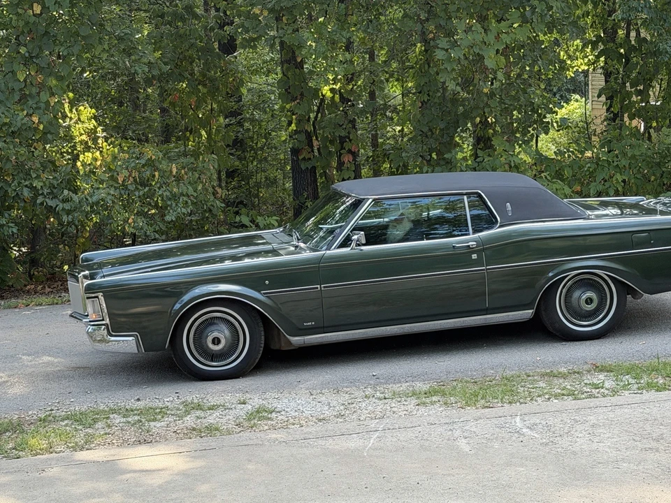 1969 Lincoln Continental Mark III - Image 2 of 21