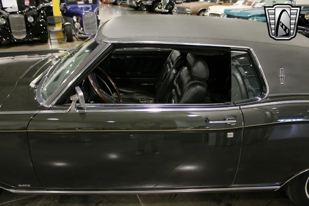 1969 Lincoln Continental Mark III - Image 12 of 12