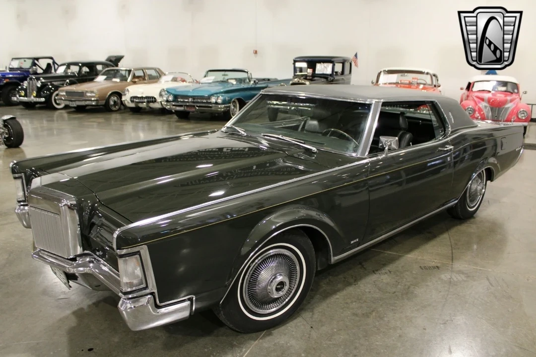 1969 Lincoln Continental Mark III - Image 4 of 12